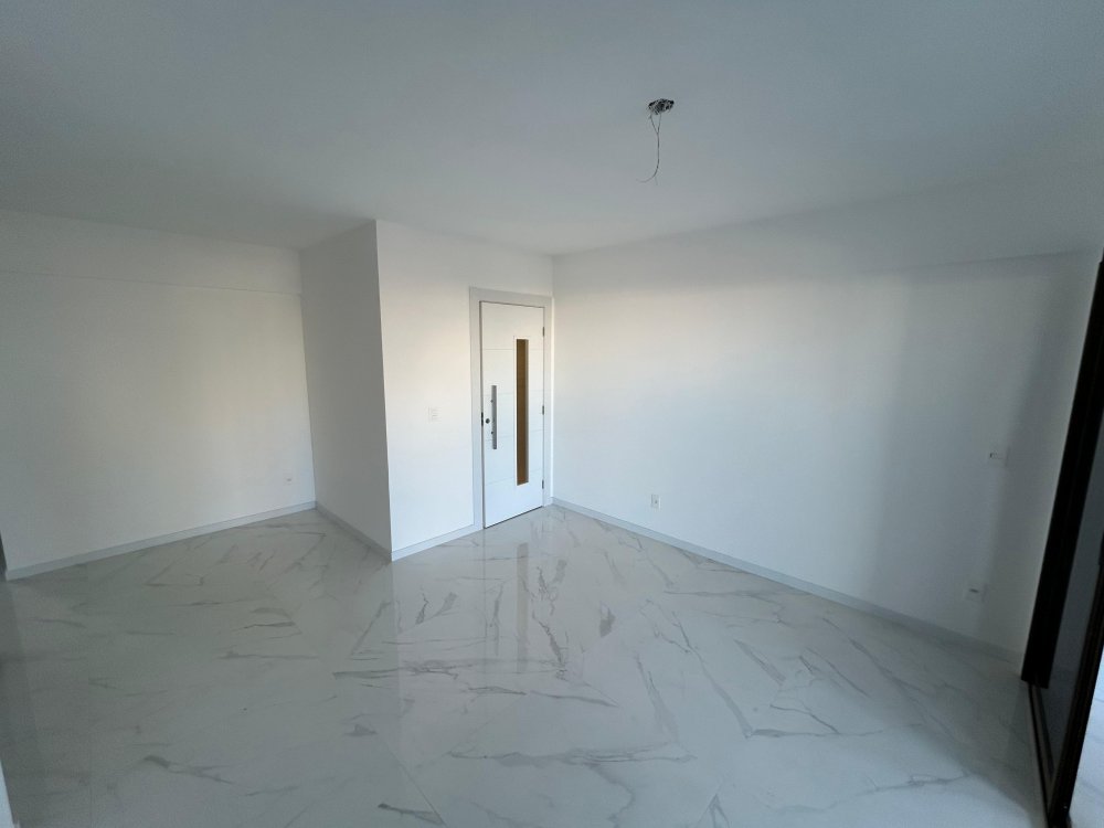 Apartamento Alto Padro - Venda - Caminho das rvores - Salvador - BA